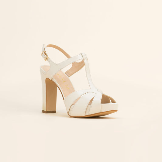 SAPATO DE NOIVA TIPO SANDÁLIA COM PLATAFORMA COM SALTO BLOCO ALTO NA COR BRANCO PEROLIZADO