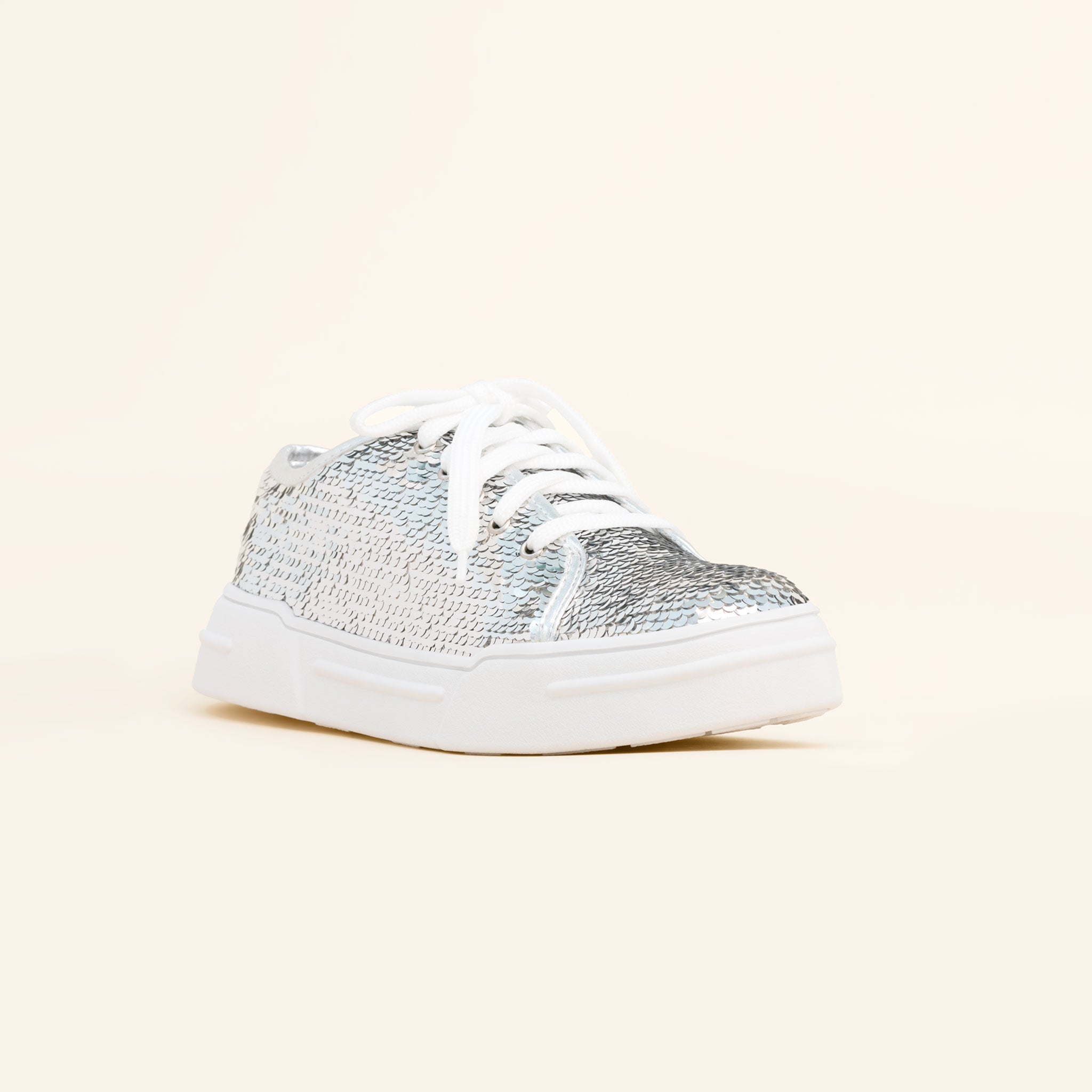 THE SNEAKER