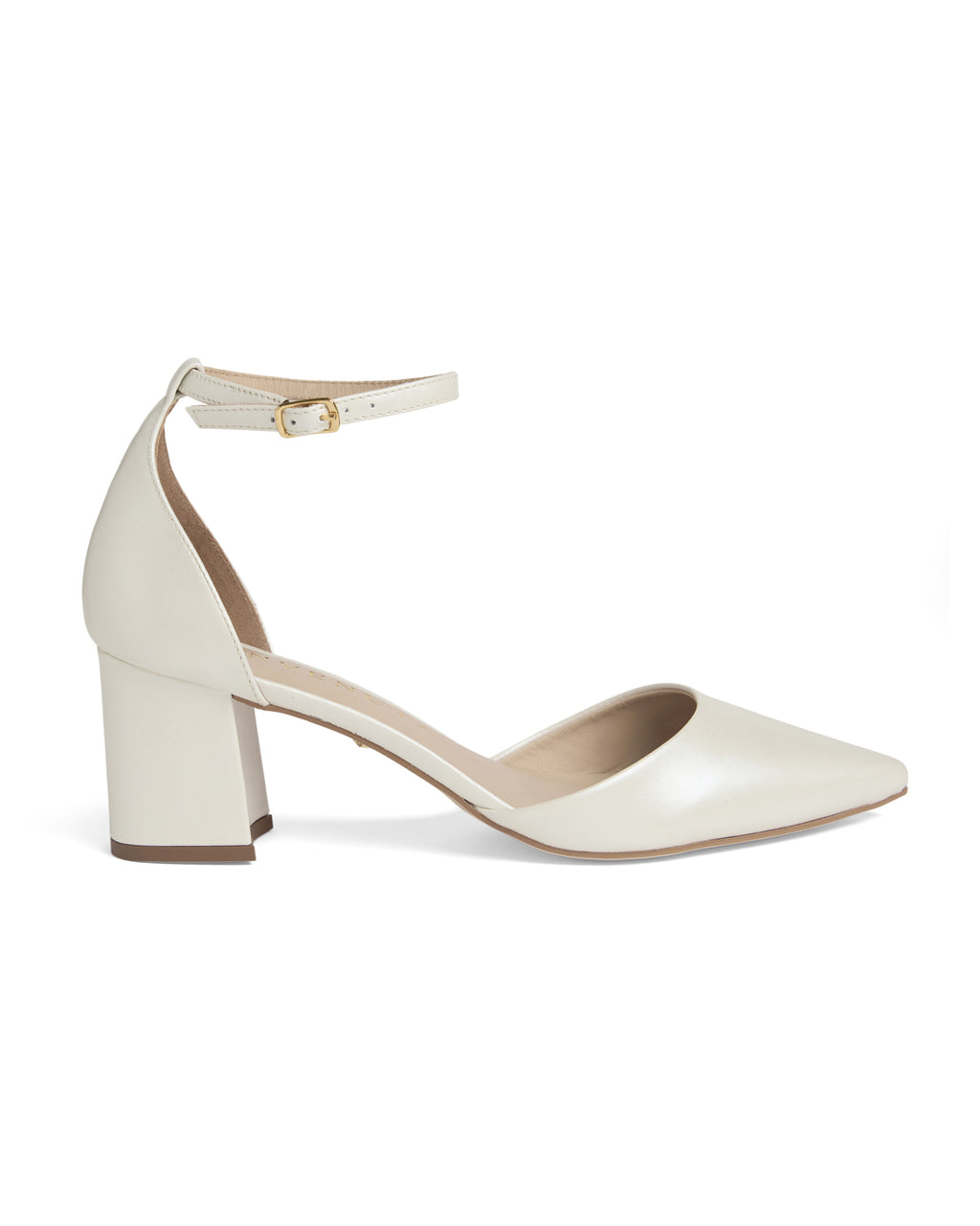 Scarpin D'Orsay Mia 65 Branca Perolada Benvenuta com salto bloco e bico fino.