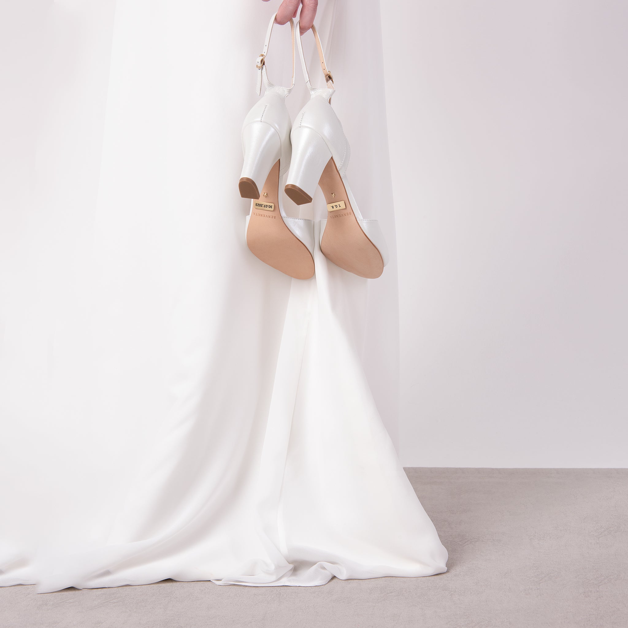 PLAQUINHA DE METAL PERSONALIZÁVEL PARA SAPATOS DE NOIVA BENVENUTA