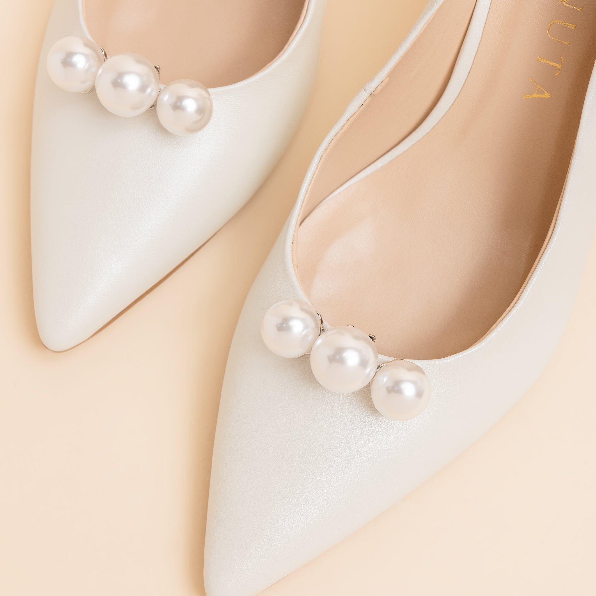 CLIP PARA SAPATO DE NOIVA COM PERÓLAS